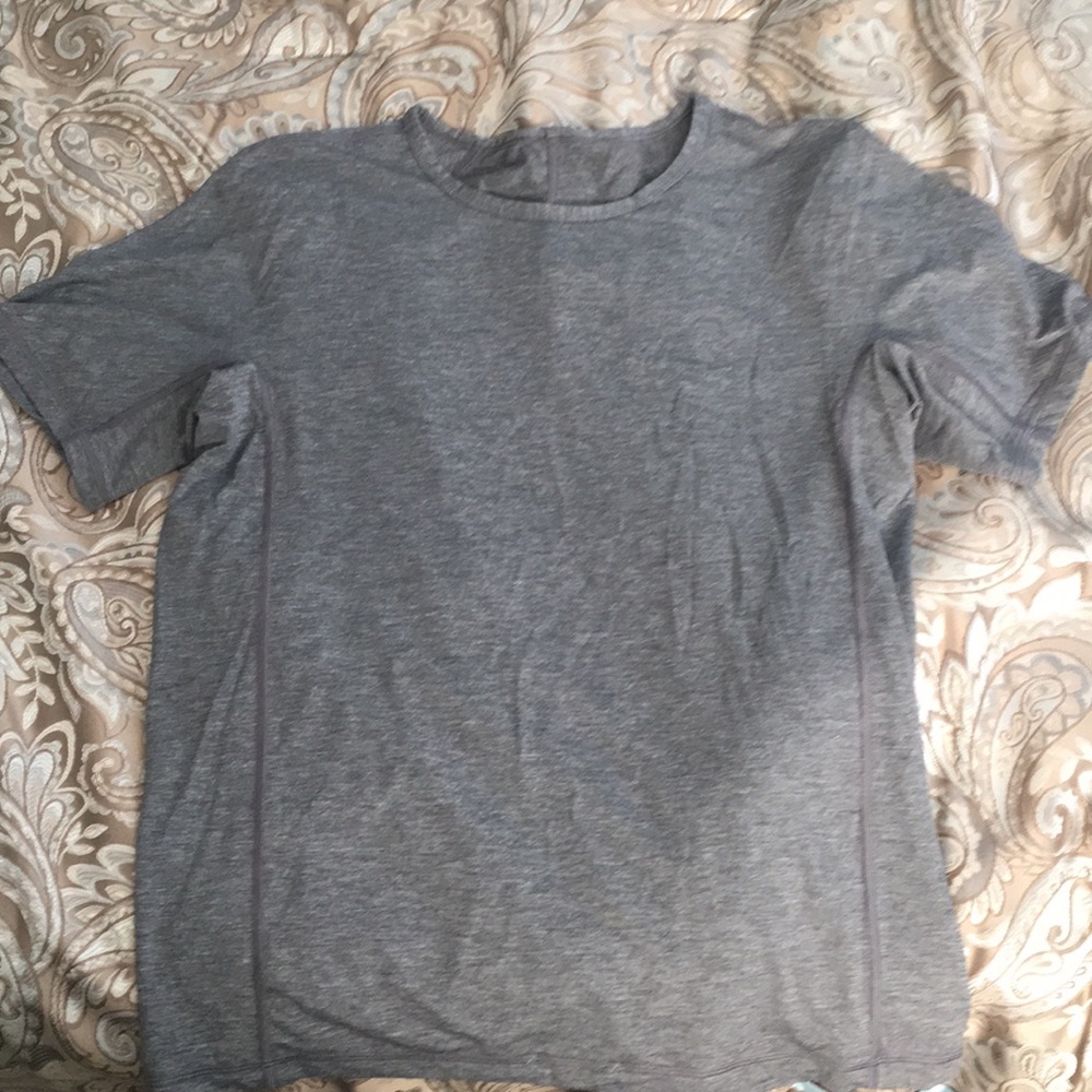 Lululemon men’s workout tee. Large